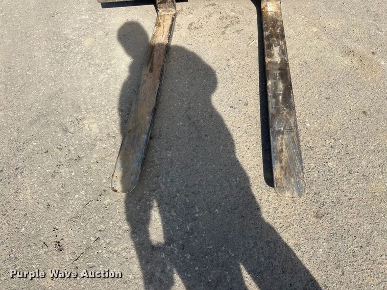 image for item FK1679 2012 Caterpillar 420F backhoe