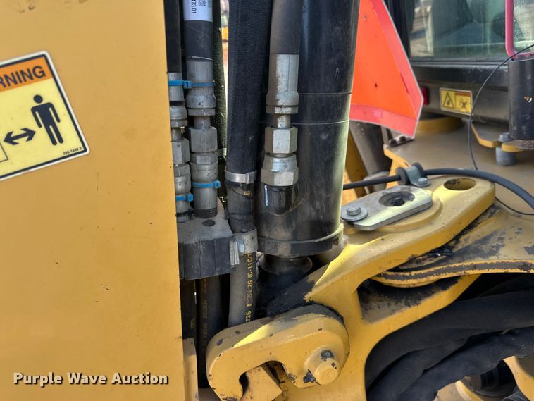 image for item FK1679 2012 Caterpillar 420F backhoe