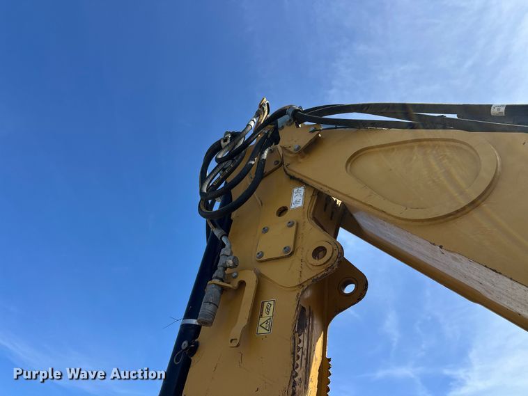 image for item FK1679 2012 Caterpillar 420F backhoe