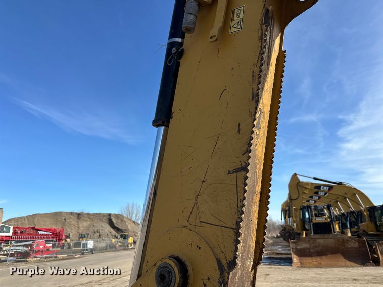 image for item FK1679 2012 Caterpillar 420F backhoe