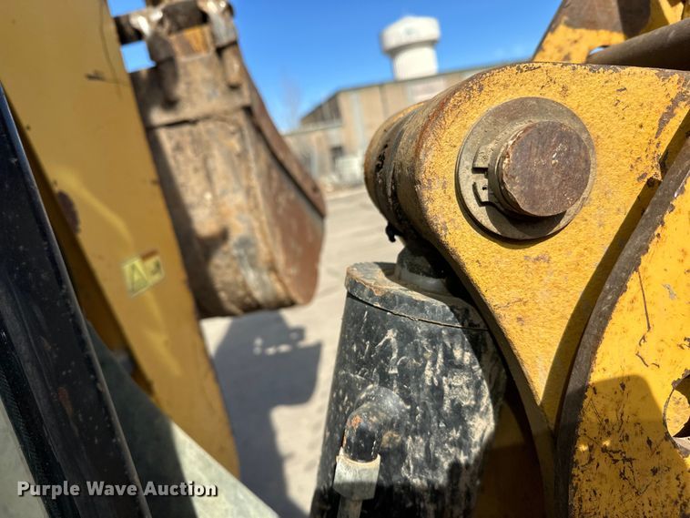 image for item FK1679 2012 Caterpillar 420F backhoe