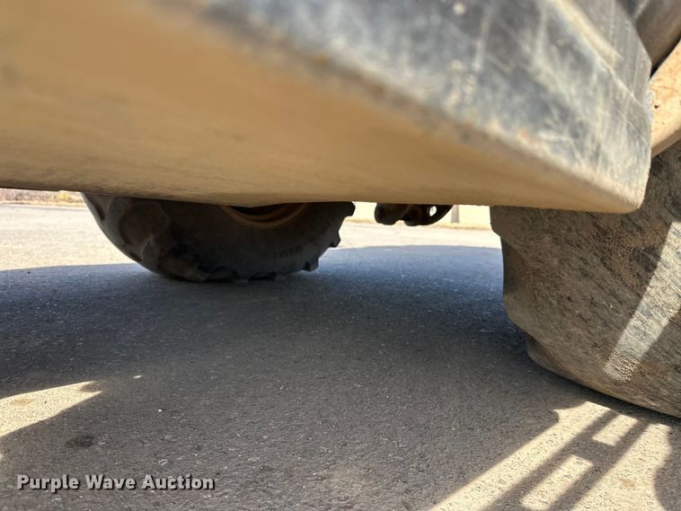 image for item FK1679 2012 Caterpillar 420F backhoe