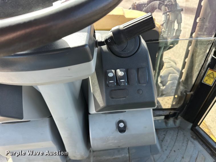 image for item FK1679 2012 Caterpillar 420F backhoe