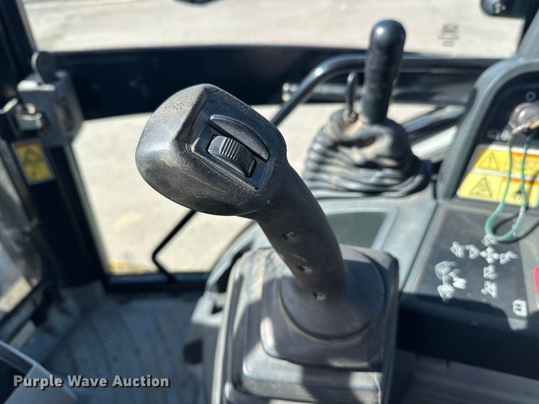 image for item FK1679 2012 Caterpillar 420F backhoe