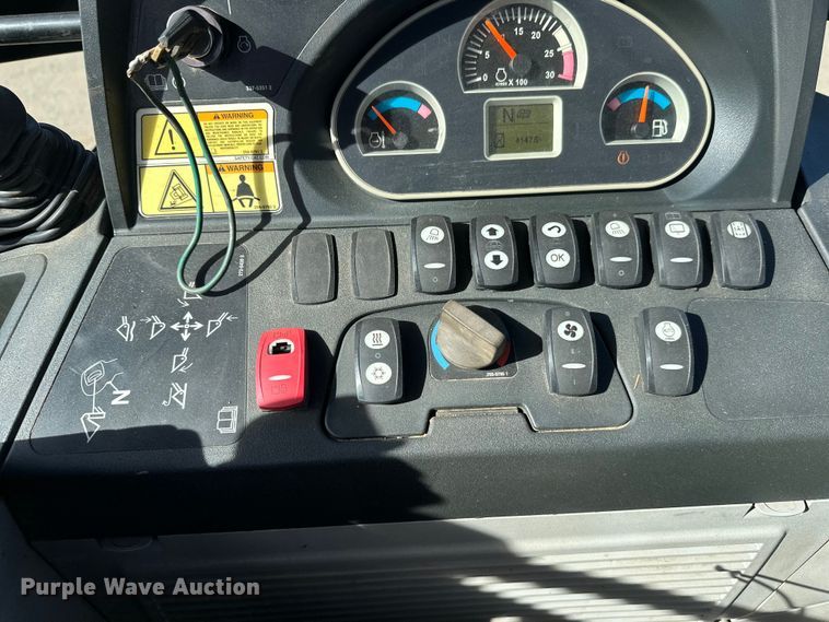 image for item FK1679 2012 Caterpillar 420F backhoe