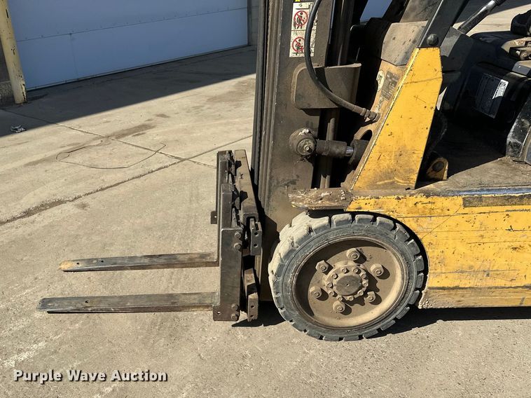 image for item FK1680 Caterpillar GC20 forklift