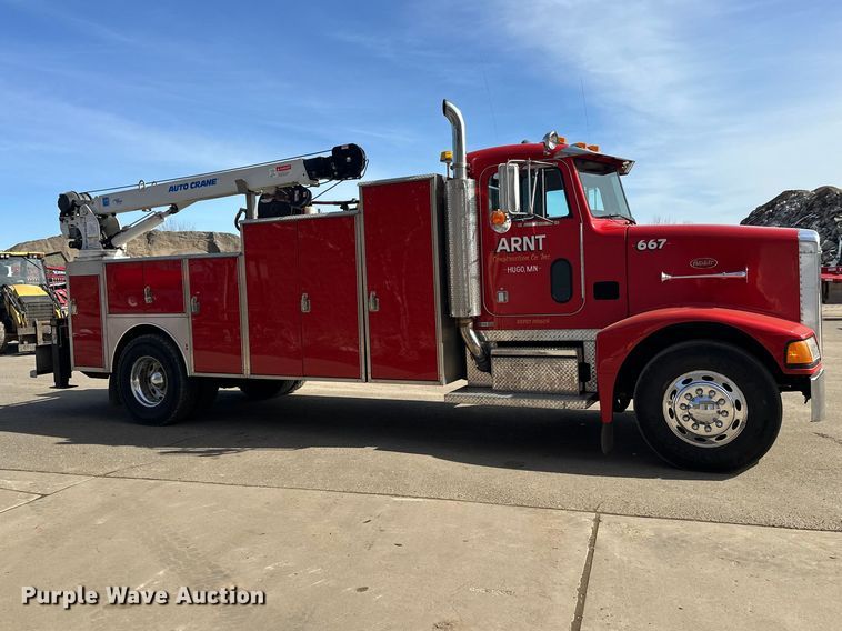 image for item FK1681 1992 Peterbilt 579 utility / service truck