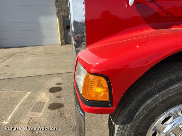 image for item FK1681 1992 Peterbilt 579 utility / service truck