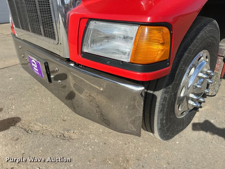 image for item FK1681 1992 Peterbilt 579 utility / service truck