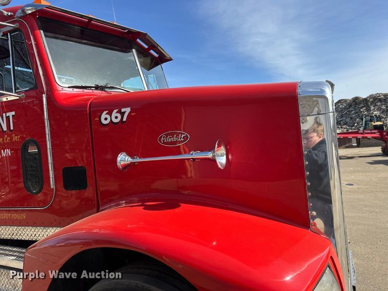 image for item FK1681 1992 Peterbilt 579 utility / service truck