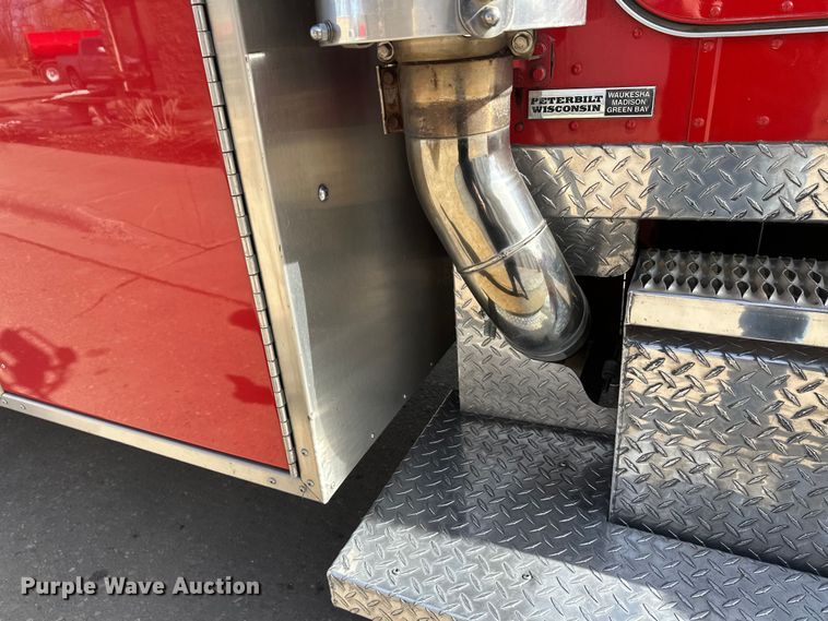 image for item FK1681 1992 Peterbilt 579 utility / service truck