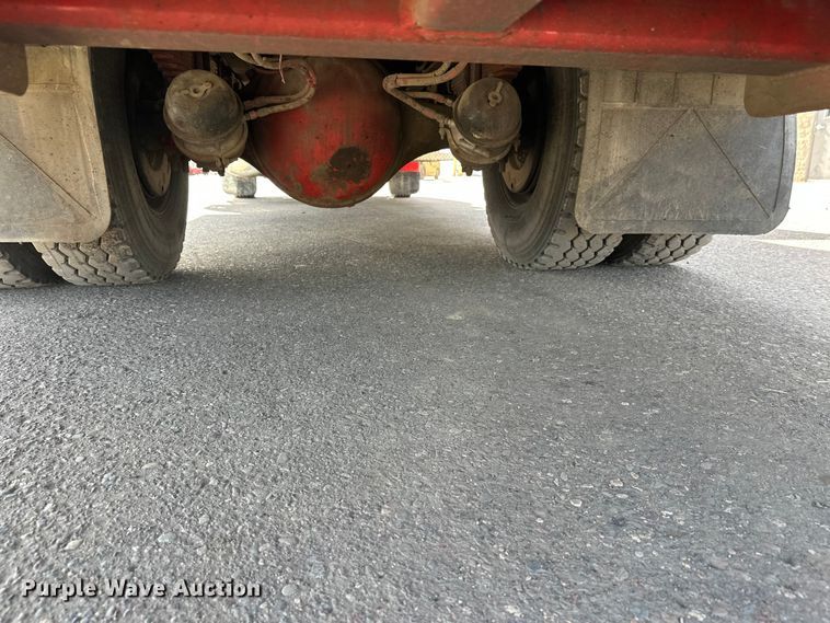 image for item FK1681 1992 Peterbilt 579 utility / service truck