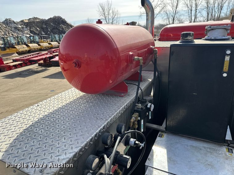 image for item FK1681 1992 Peterbilt 579 utility / service truck