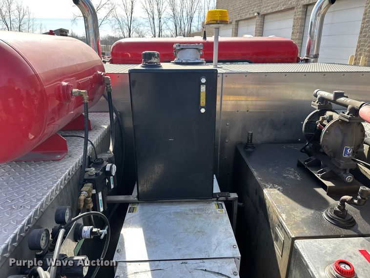 image for item FK1681 1992 Peterbilt 579 utility / service truck