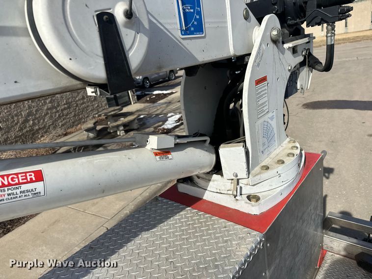 image for item FK1681 1992 Peterbilt 579 utility / service truck