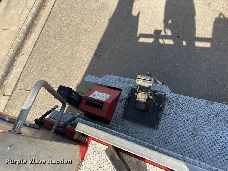 image for item FK1681 1992 Peterbilt 579 utility / service truck