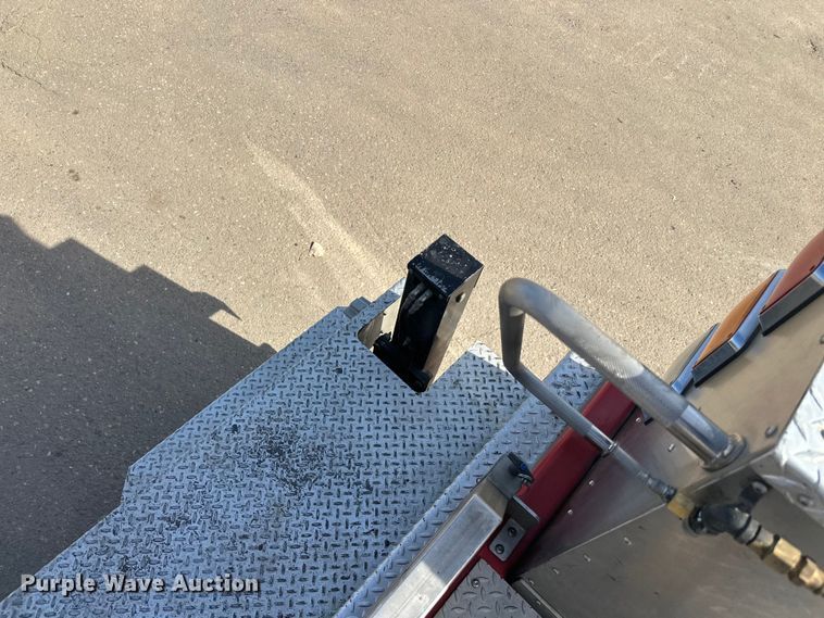 image for item FK1681 1992 Peterbilt 579 utility / service truck