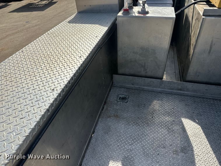 image for item FK1681 1992 Peterbilt 579 utility / service truck