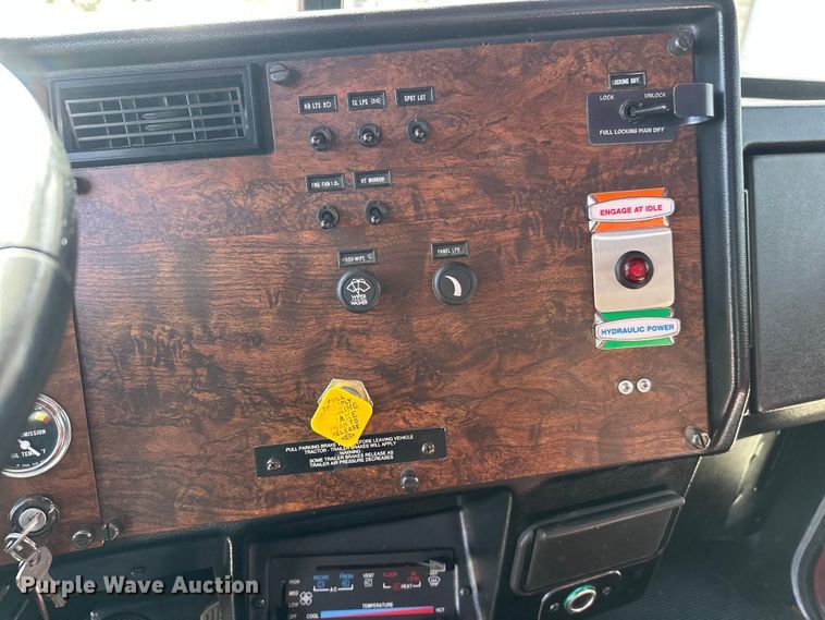 image for item FK1681 1992 Peterbilt 579 utility / service truck