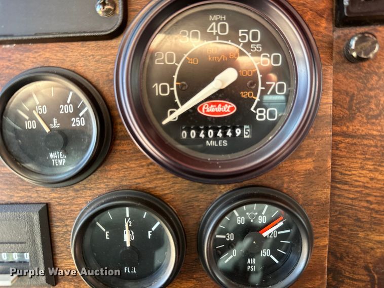 image for item FK1681 1992 Peterbilt 579 utility / service truck