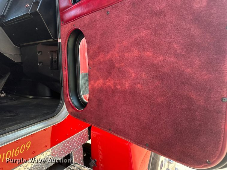 image for item FK1681 1992 Peterbilt 579 utility / service truck