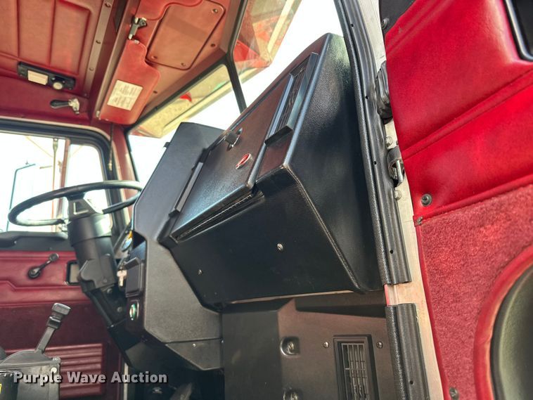 image for item FK1681 1992 Peterbilt 579 utility / service truck