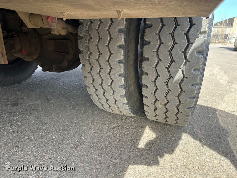 image for item FK1681 1992 Peterbilt 579 utility / service truck