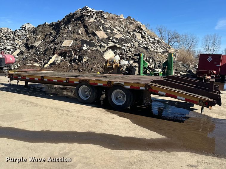 image for item FK1684 1997 Trail King Industries equipment trailer