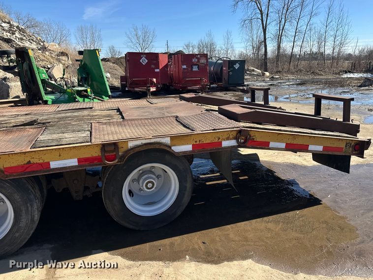 image for item FK1684 1997 Trail King Industries equipment trailer