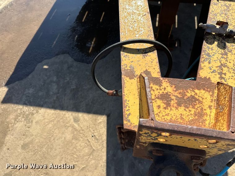 image for item FK1684 1997 Trail King Industries equipment trailer