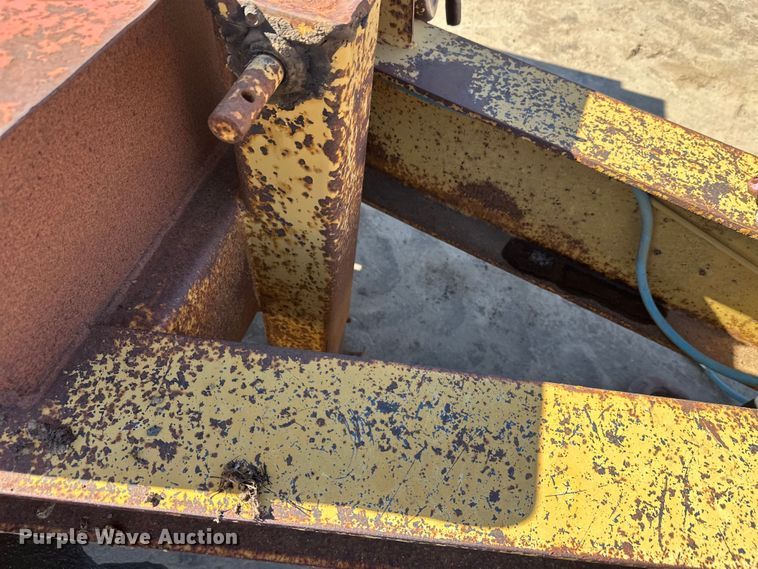 image for item FK1684 1997 Trail King Industries equipment trailer