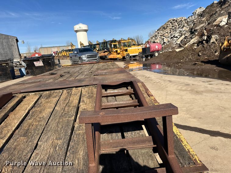 image for item FK1684 1997 Trail King Industries equipment trailer