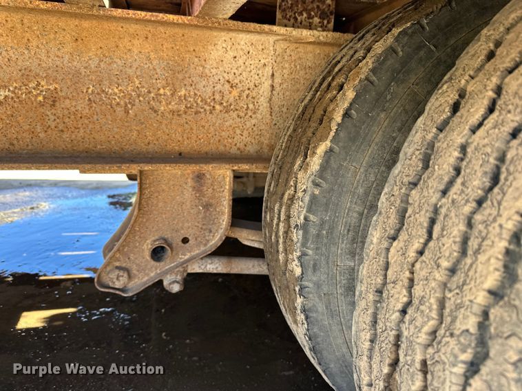 image for item FK1684 1997 Trail King Industries equipment trailer