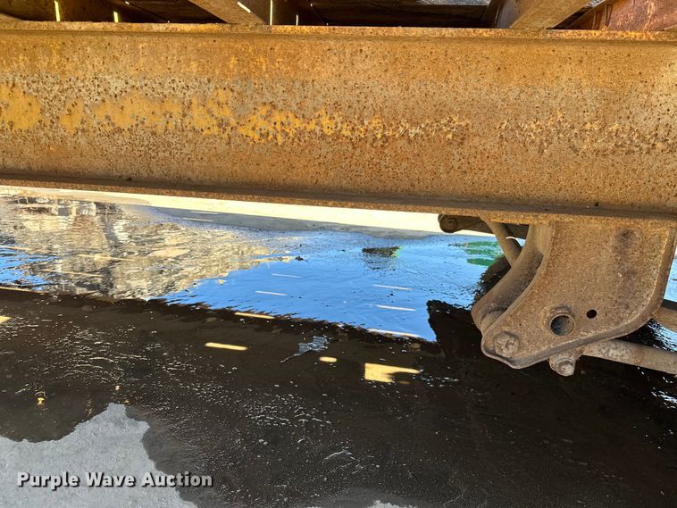 image for item FK1684 1997 Trail King Industries equipment trailer