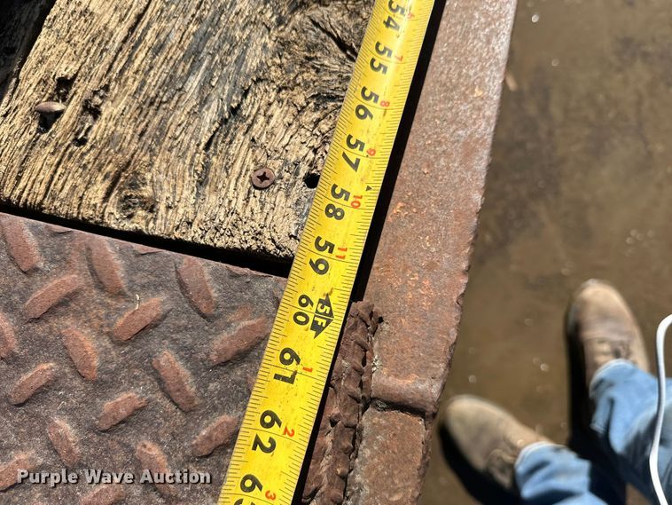 image for item FK1684 1997 Trail King Industries equipment trailer