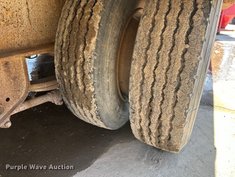 image for item FK1684 1997 Trail King Industries equipment trailer