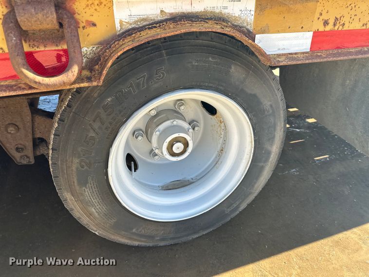 image for item FK1684 1997 Trail King Industries equipment trailer