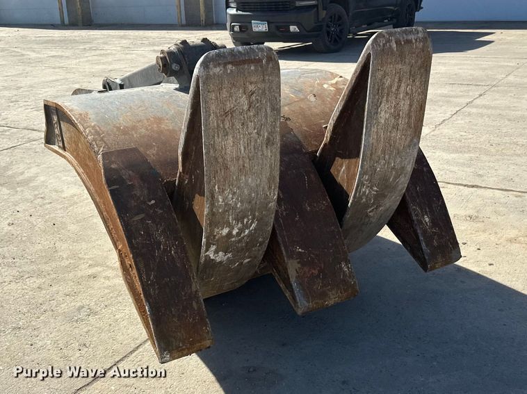 image for item FK1686 Caterpillar excavator grapple