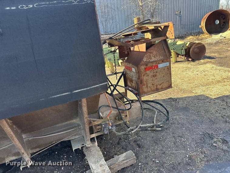 image for item FK1687 Spreader bed