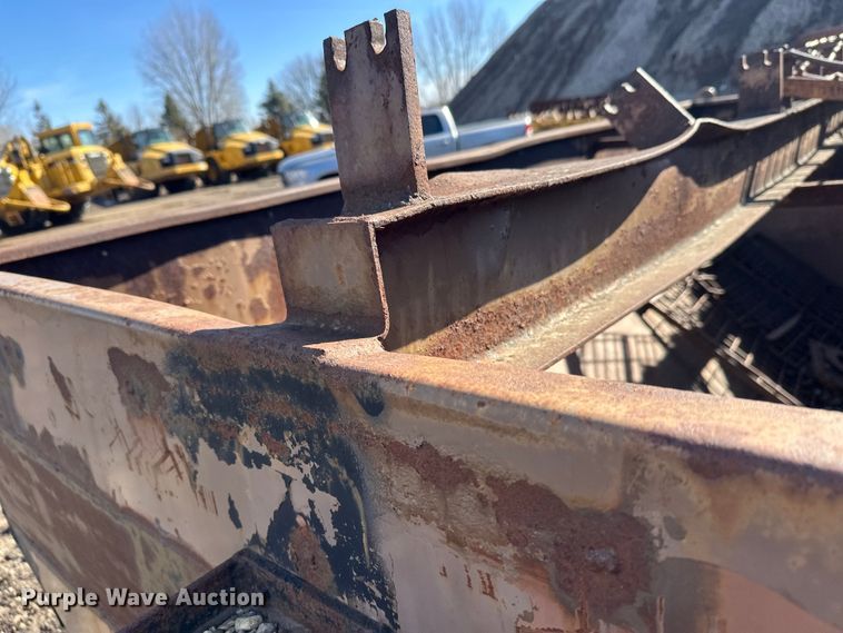 image for item FK1687 Spreader bed