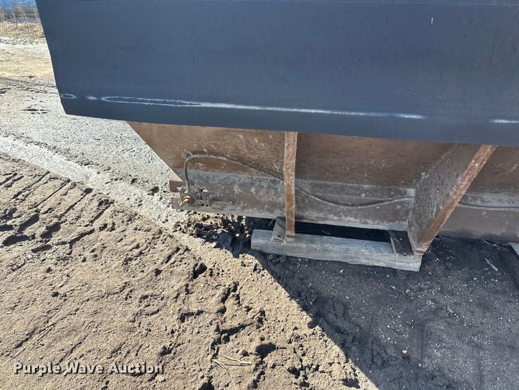 image for item FK1687 Spreader bed