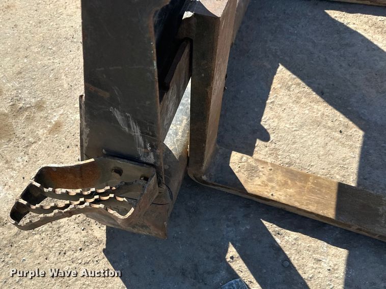 image for item FK1692 Forks skid steer forks