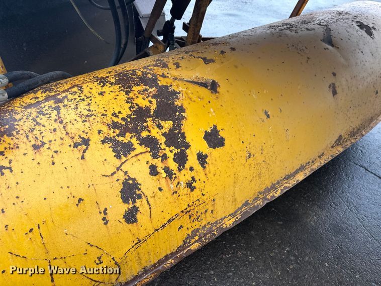 image for item FK1723 Roscoe RB-38 sweeper