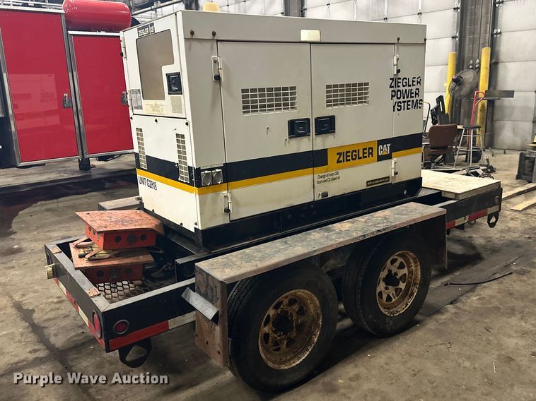 image for item FK1724 Whisperwatt DCA-45SSIU3 generator