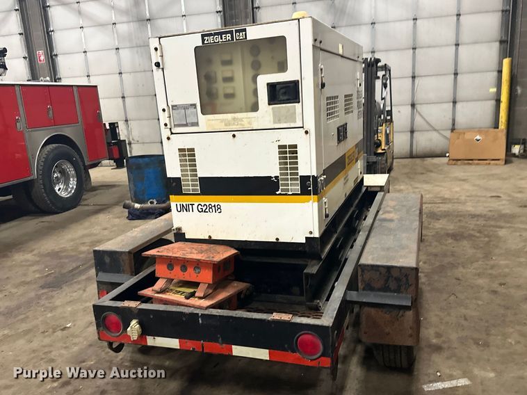 image for item FK1724 Whisperwatt DCA-45SSIU3 generator