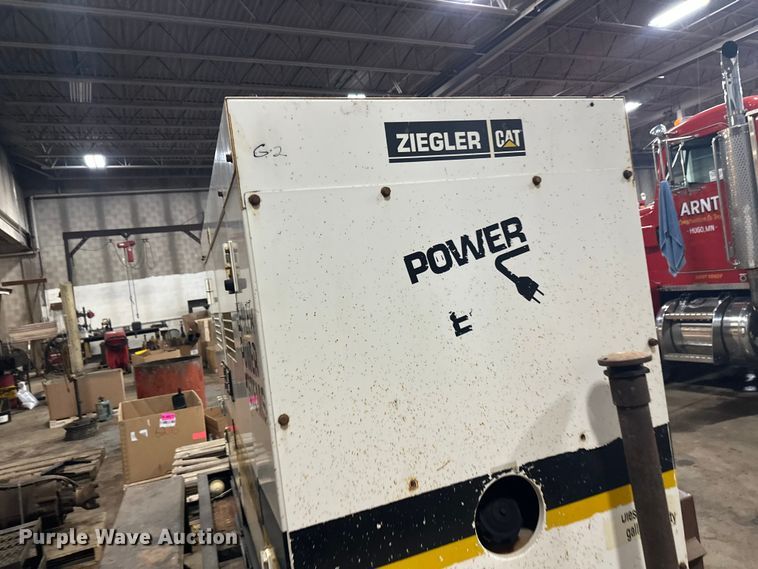 image for item FK1724 Whisperwatt DCA-45SSIU3 generator