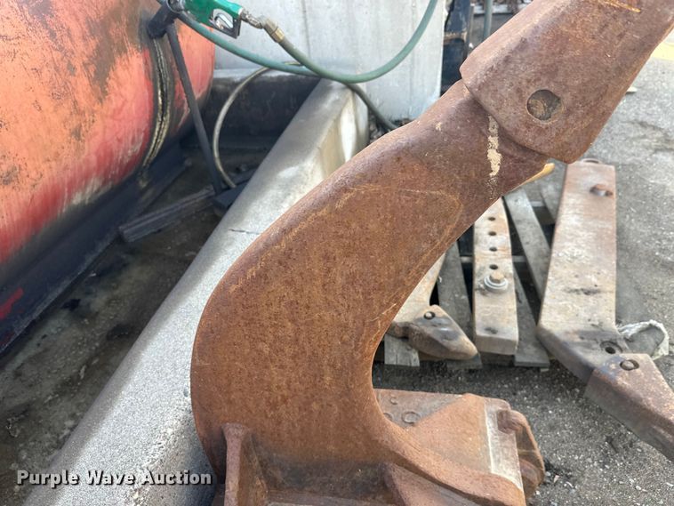 image for item FK1732 Ripper tooth