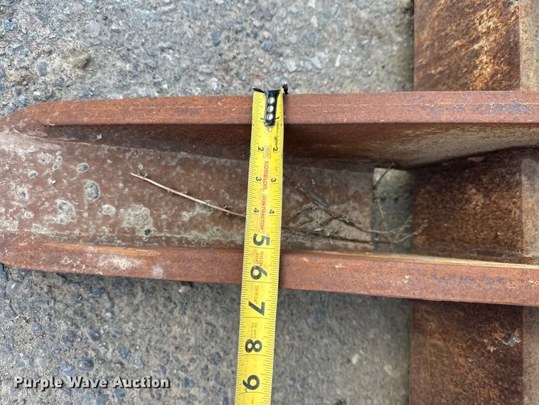 image for item FK1736 Skid steer pry bar attachment