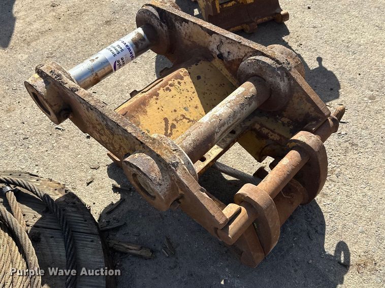 image for item FK1737 Excavator quick coupler