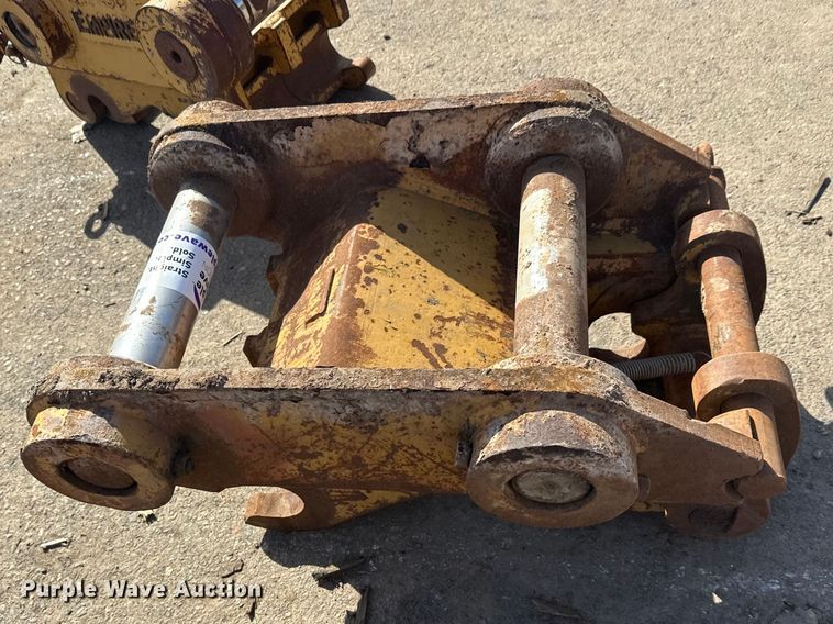 image for item FK1737 Excavator quick coupler